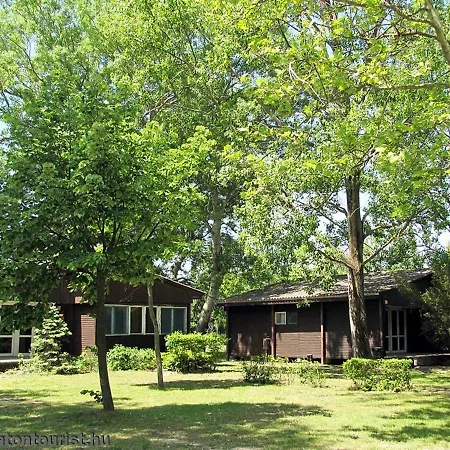 Campeggio Balatontourist Vadvirág Camping&bungalows