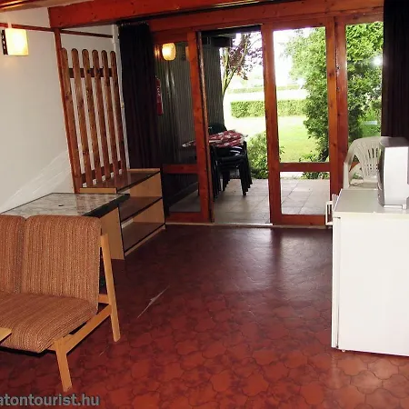 Campeggio Balatontourist Vadvirág Camping&bungalows