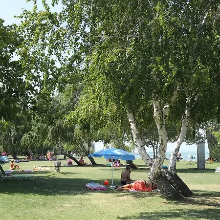 Balatontourist Vadvirág Camping&bungalows