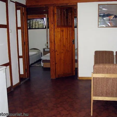 Balatontourist Vadvirág Camping&bungalows Campeggio Balatonszárszó